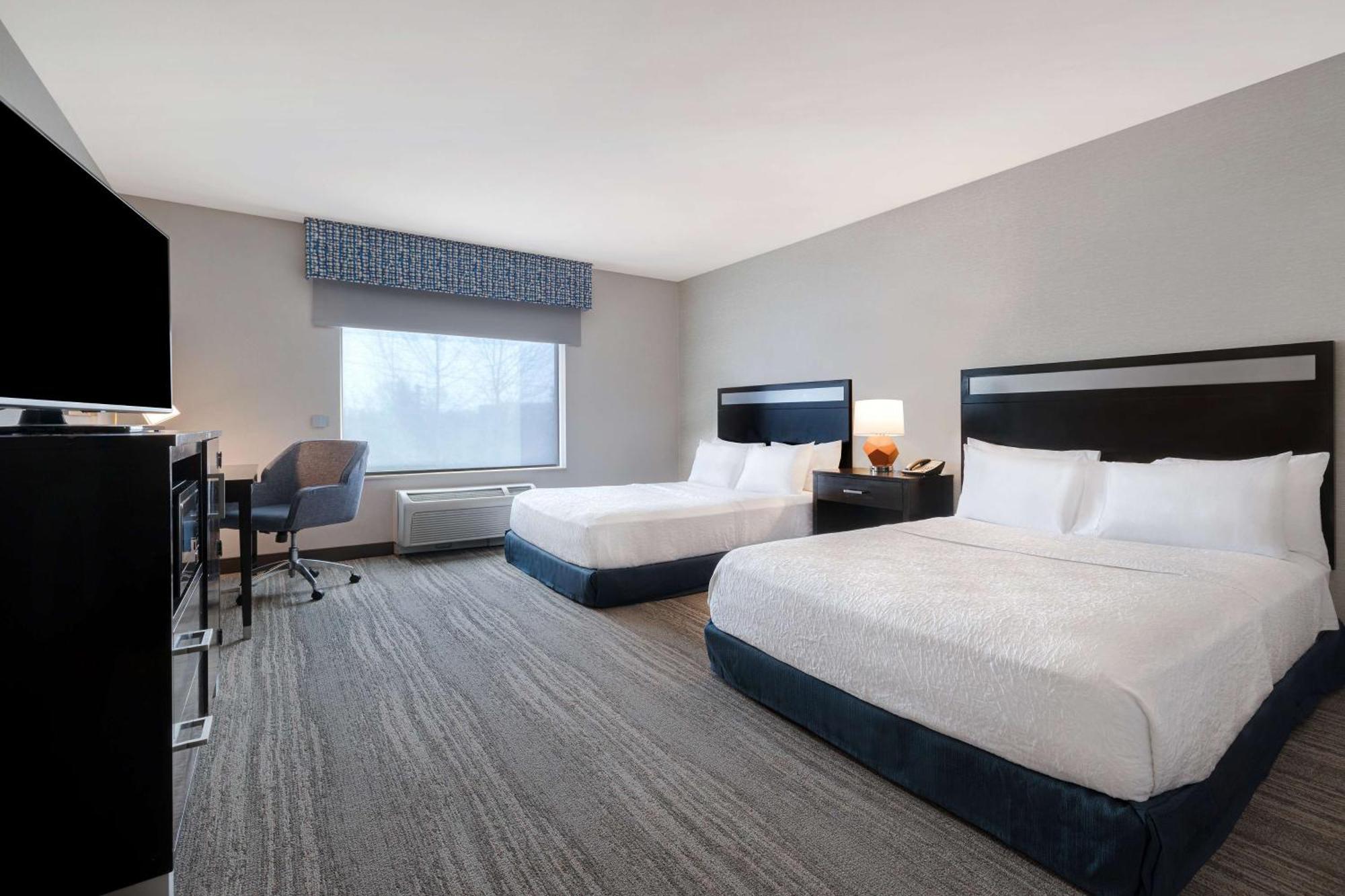 Hampton Inn & Suites Seattle/Федерал-Уэй Экстерьер фото