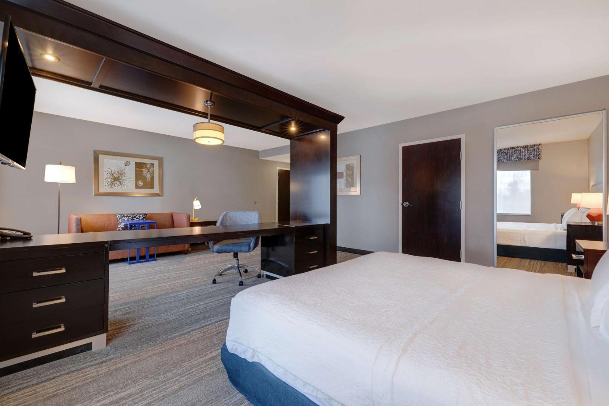 Hampton Inn & Suites Seattle/Федерал-Уэй Экстерьер фото