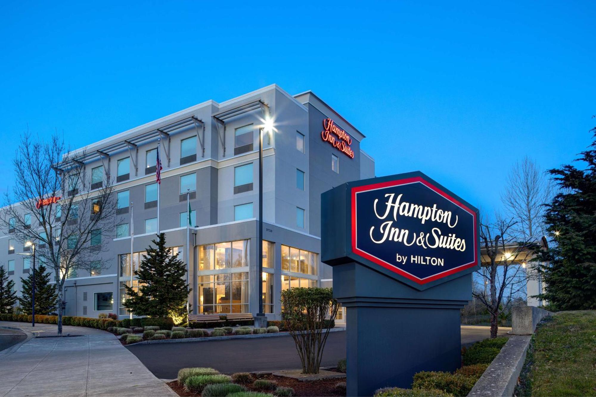 Hampton Inn & Suites Seattle/Федерал-Уэй Экстерьер фото