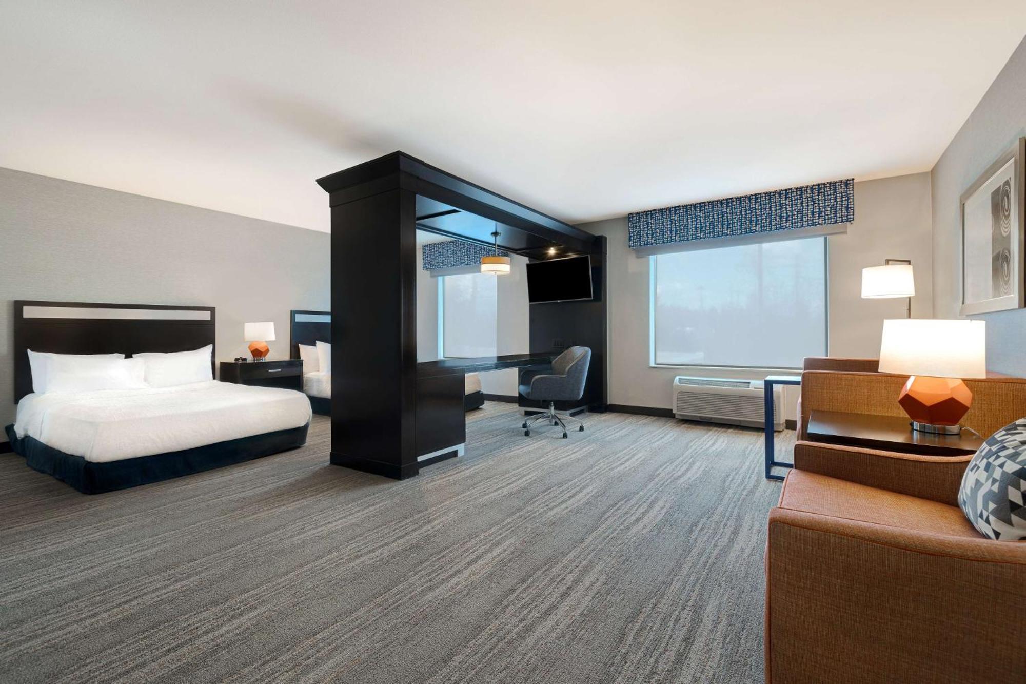 Hampton Inn & Suites Seattle/Федерал-Уэй Экстерьер фото