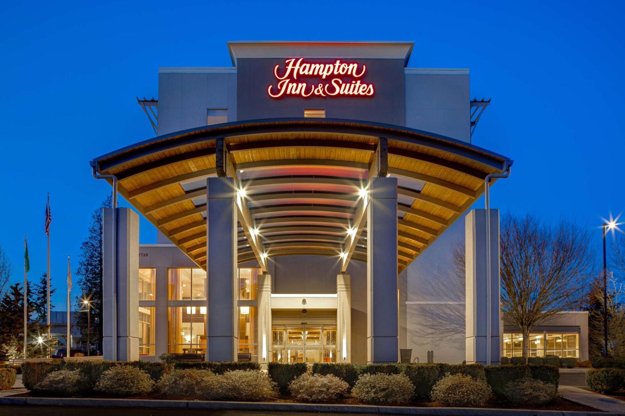 Hampton Inn & Suites Seattle/Федерал-Уэй Экстерьер фото