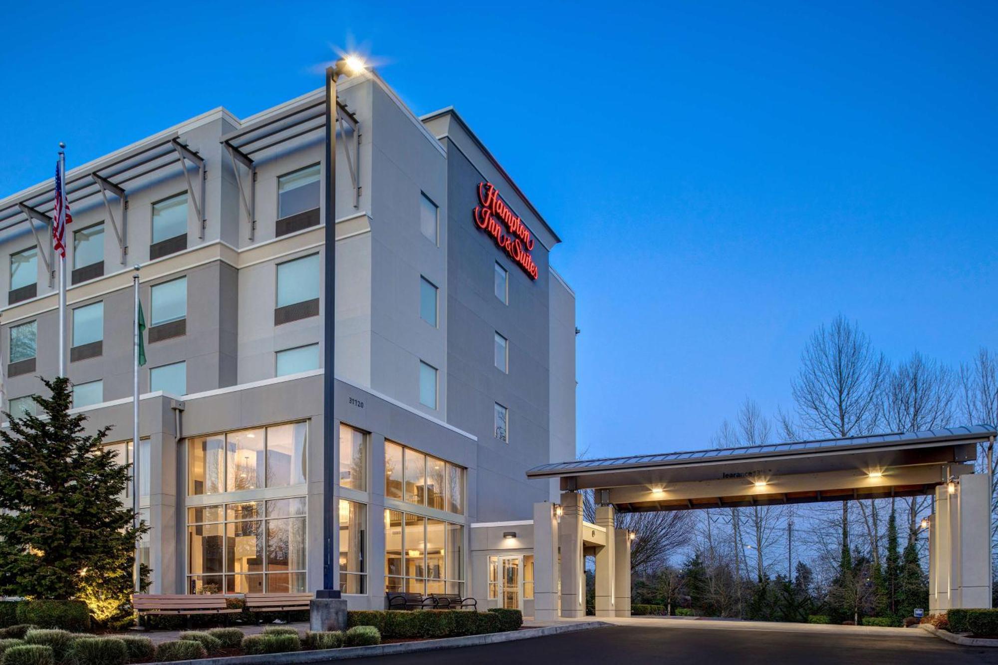Hampton Inn & Suites Seattle/Федерал-Уэй Экстерьер фото